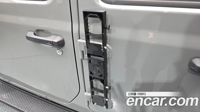 Jeep Wrangler (JL) 2.0 Overland Power Top 4Door 2023 — фото 28