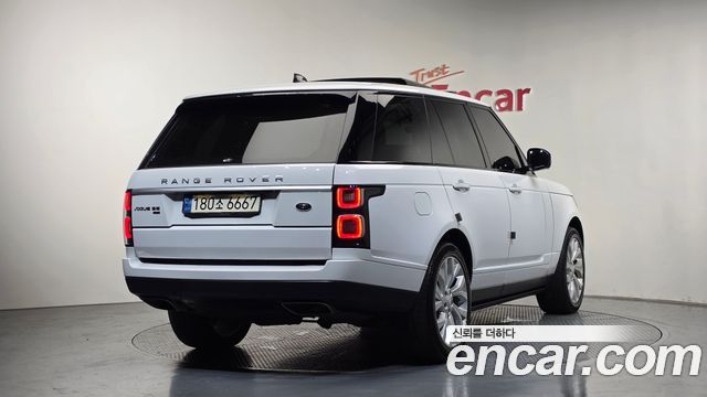 Land Rover Range Rover (IV) D350 Vogue SE Disel 2021 — фото 2