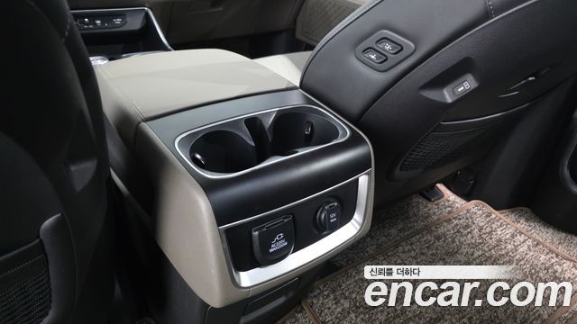 Kia Carnival (IV) HEV 7seater Gravity 2025 — фото 19