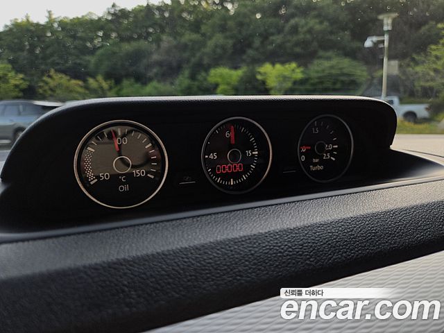 Volkswagen Beetle 2.0 TDI Club Limited Edition 2015 — фото 15