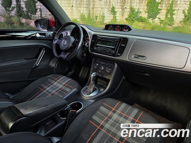 Volkswagen Beetle 2.0 TDI Club Limited Edition 2015 — фото 20