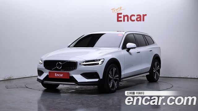 Volvo V60 Cross Country (II) B5 Pro AWD