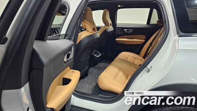 Volvo V60 Cross Country (II) B5 Pro AWD 2021 — фото 26
