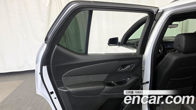 Chevrolet Traverse 3.6 AWD Hi Country 2022 — фото 31