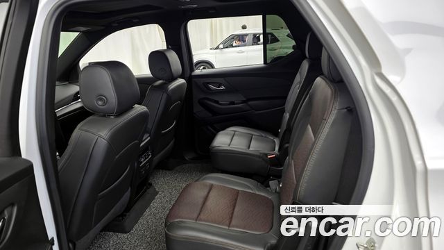 Chevrolet Traverse 3.6 AWD Hi Country 2022 — фото 32