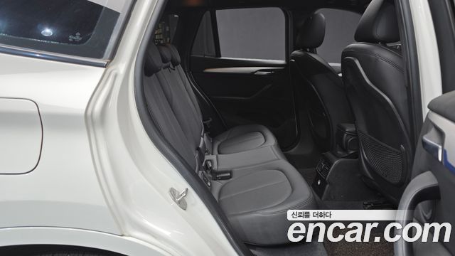 BMW X1 (F48) xDrive 20d M Sport package 2016 — фото 11