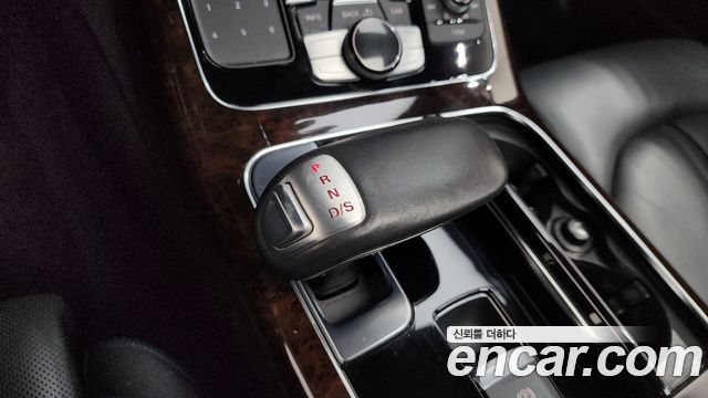 Audi A8 50 TDI Quattro D4 2015 — фото 9