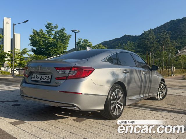 Honda Accord (X) 2.0 Hybrid Touring 2019 — фото 2