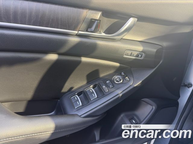 Honda Accord (X) 2.0 Hybrid Touring 2019 — фото 20