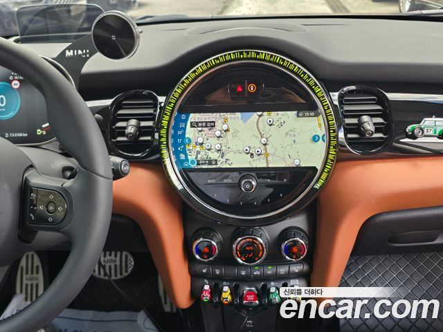 MINI Cooper S Classic Third Generation 2024 — фото 17