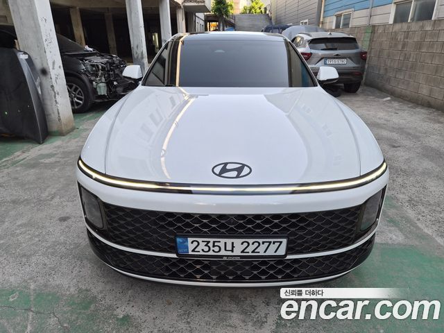 Hyundai Grandeur Hybrid (GN7) Calligraphy