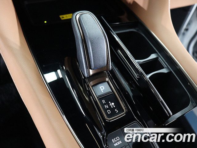 Toyota Alphard (IV) 2.5 HEV Executive AWD 2024 — фото 8