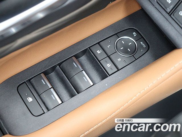 Toyota Alphard (IV) 2.5 HEV Executive AWD 2024 — фото 15
