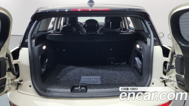 MINI Cooper Clubman Classic 2nd 2023 — фото 17