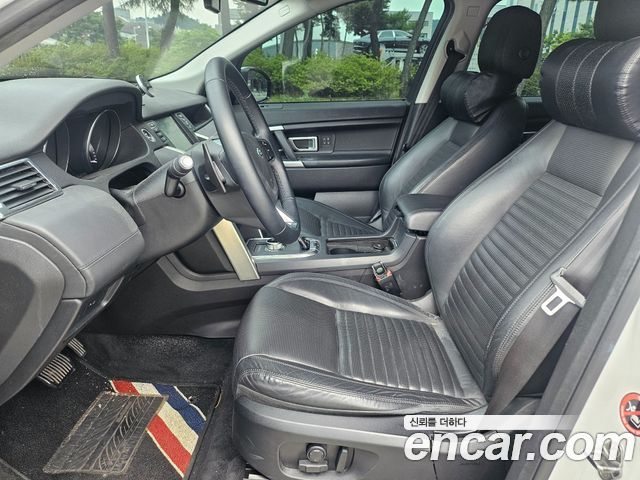 Land Rover Discovery Sport 2.0 TD4 HSE Luxury 2016 — фото 17