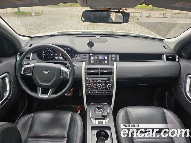 Land Rover Discovery Sport 2.0 TD4 HSE Luxury 2016 — фото 18