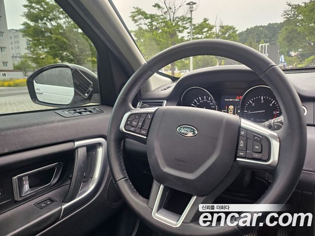 Land Rover Discovery Sport 2.0 TD4 HSE Luxury 2016 — фото 21