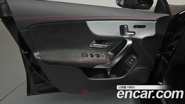 Mercedes-Benz CLA-Class (C118) CLA250 4MATIC 2021 — фото 24