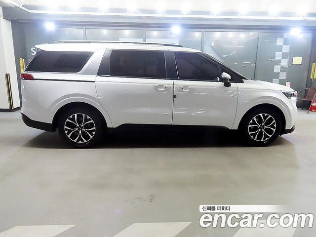 Kia Carnival (IV) 9-Seater Prestige 2022 — фото 3