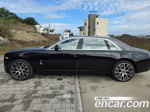 Rolls-Royce Ghost 6.6 EWB V12 2016 — фото 2