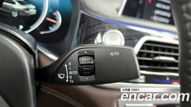 BMW 7 Series (G11) M760Li xDrive 2017 — фото 34
