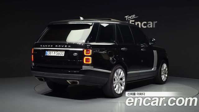 Land Rover Range Rover (IV) 4.4 SDV8 Vogue SE DIESEL 2018 — фото 2
