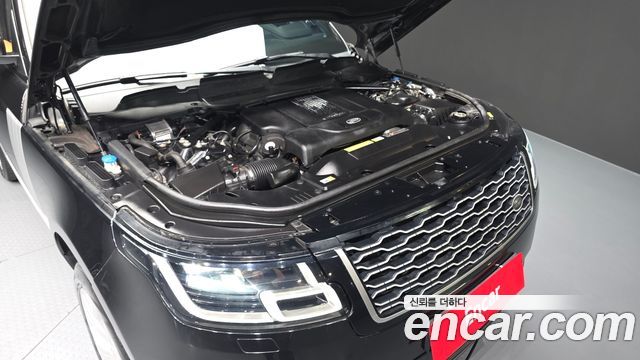 Land Rover Range Rover (IV) 4.4 SDV8 Vogue SE DIESEL 2018 — фото 6