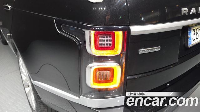 Land Rover Range Rover (IV) 4.4 SDV8 Vogue SE DIESEL 2018 — фото 23
