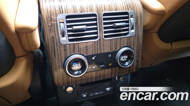 Land Rover Range Rover (IV) 4.4 SDV8 Vogue SE DIESEL 2018 — фото 32