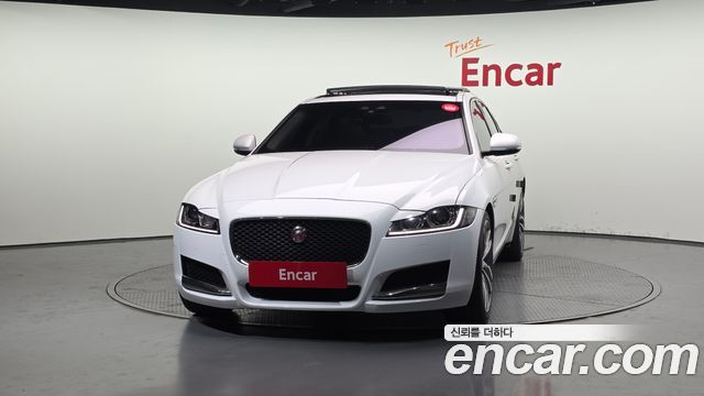 Jaguar XF (X260) 20d Prestige AWD 2017 — фото 3