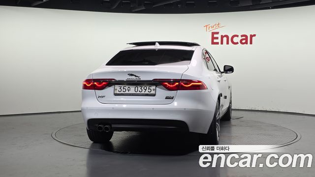 Jaguar XF (X260) 20d Prestige AWD 2017 — фото 4