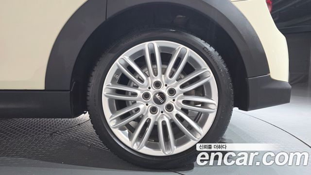 MINI Cooper 5-Door Classic Plus 3rd 2022 — фото 21