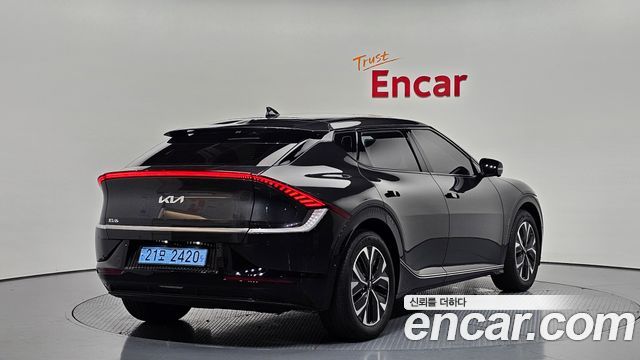 Kia EV6 Long Range Earth 2023 — фото 2