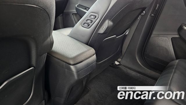 Kia EV6 Long Range Earth 2023 — фото 28