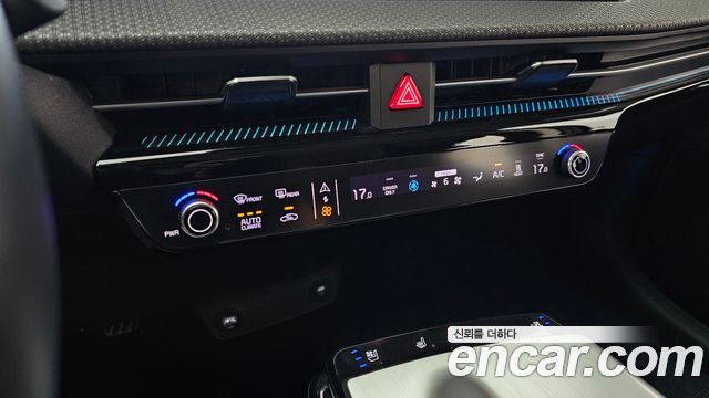 Kia EV6 Long Range Earth 2023 — фото 31