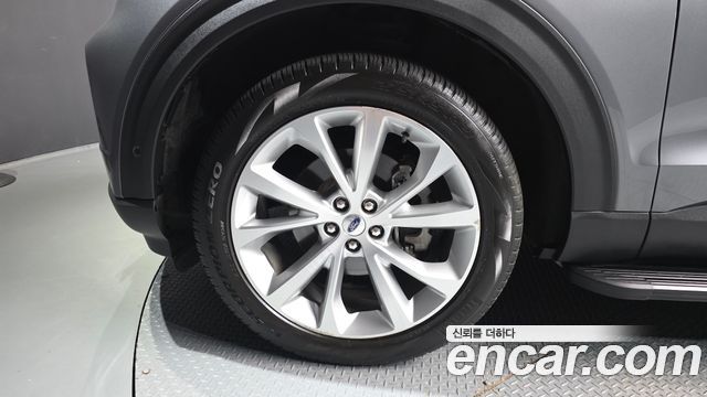 Ford Explorer (VI) 3.0 Platinum 4WD 2022 — фото 5