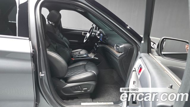 Ford Explorer (VI) 3.0 Platinum 4WD 2022 — фото 11