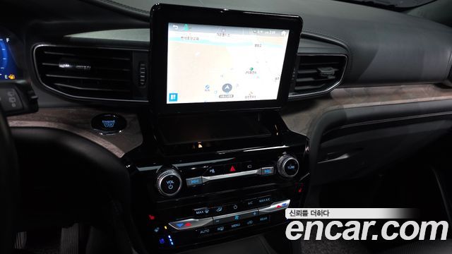 Ford Explorer (VI) 3.0 Platinum 4WD 2022 — фото 14