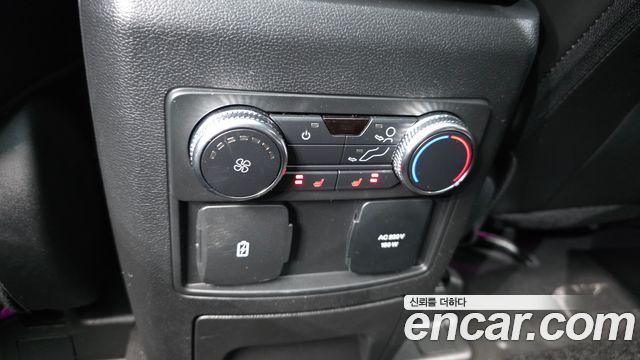 Ford Explorer (VI) 3.0 Platinum 4WD 2022 — фото 18