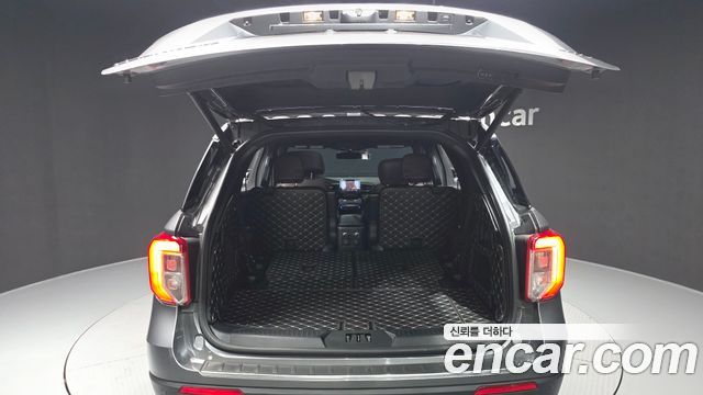 Ford Explorer (VI) 3.0 Platinum 4WD 2022 — фото 20