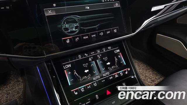 Audi A8 (D5) 60 TFSI Quattro LWB 2021 — фото 9