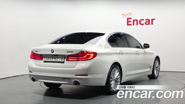 BMW 5 Series (G30) 530i xDrive Luxury Plus 2020 — фото 2