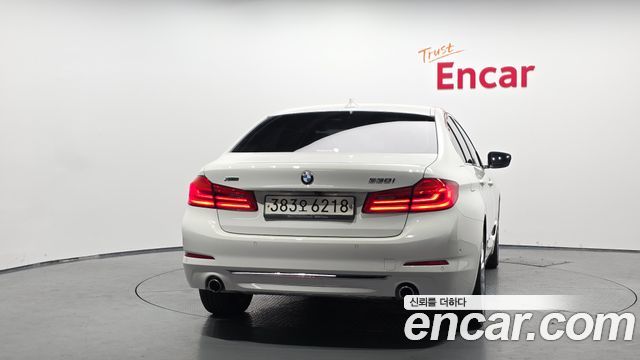 BMW 5 Series (G30) 530i xDrive Luxury Plus 2020 — фото 4