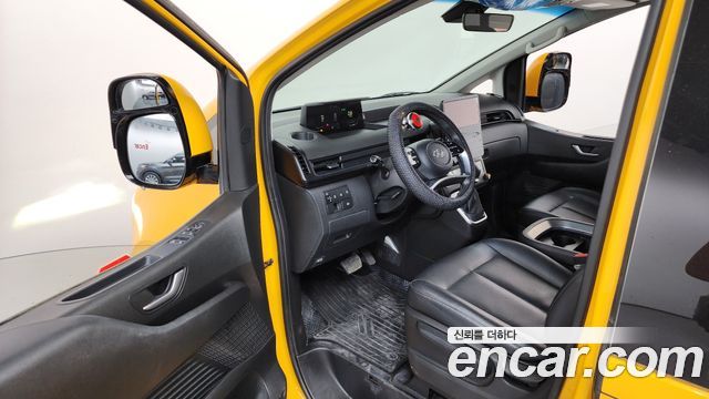 Hyundai Staria 2WD Kinder Safety Car 14-Seater 2023 — фото 10