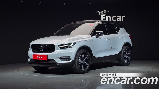 Volvo XC40 B4 R-Design