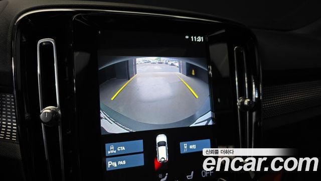 Volvo XC40 B4 R-Design 2021 — фото 15