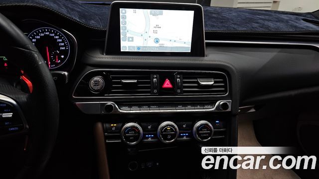 Genesis G70 2.0T AWD Supreme 2018 — фото 13