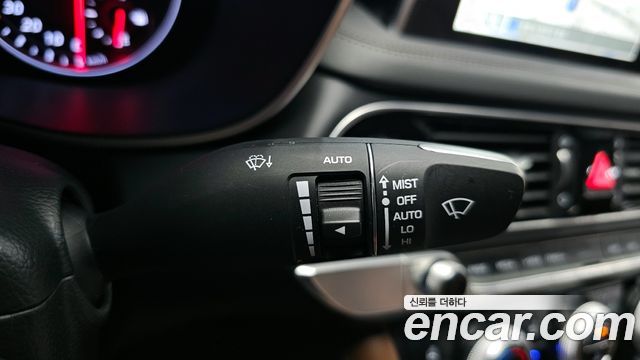 Genesis G70 2.0T AWD Supreme 2018 — фото 33