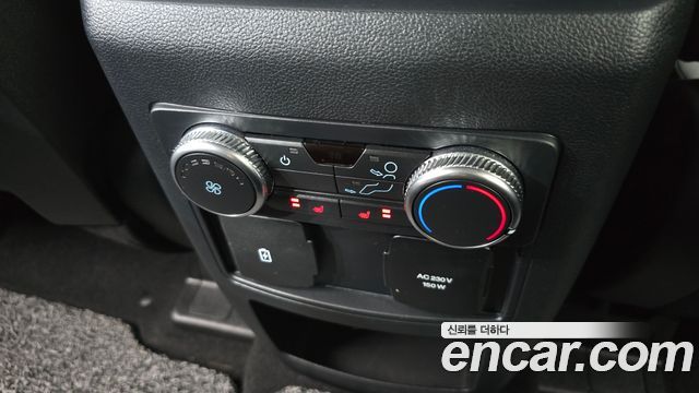 Ford Explorer (VI) 2.3 LimIted 4WD 2020 — фото 15