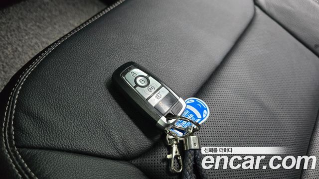 Ford Explorer (VI) 2.3 LimIted 4WD 2020 — фото 31